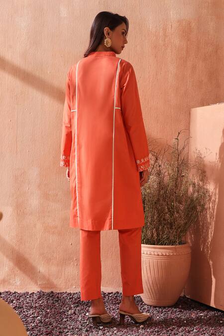 Shop_Seema Nanda_Coral Cotton, Poplin Embroidery Collared Peach Mrinalini Kurta Set _Online_at_Aza_Fashions