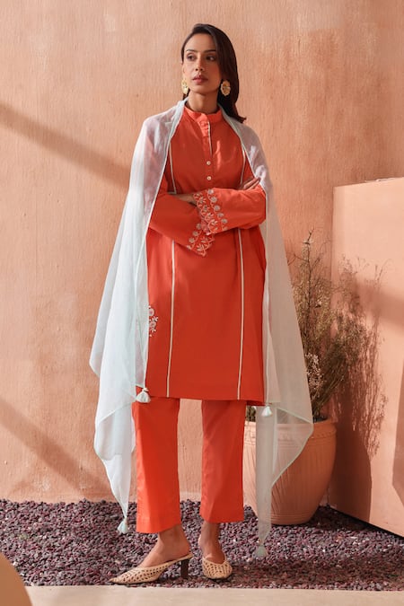 Seema Nanda Coral Peach Mrinalini Kurta Set 