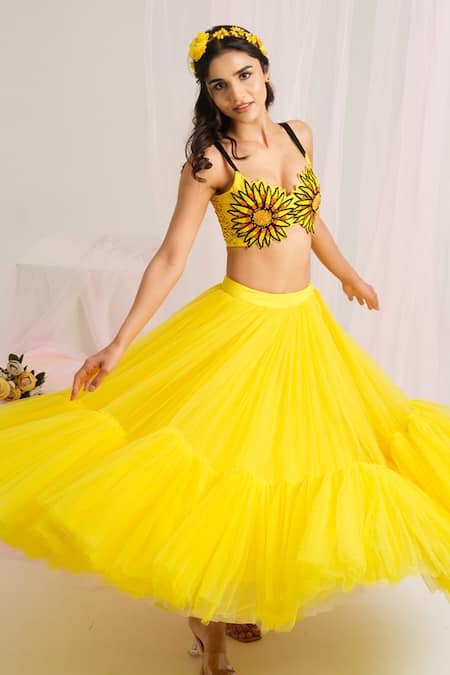 Buy_House Of Akshata_Yellow Net, Georgette Embroidery Scoop Neck Sunflower Radiance Set _Online_at_Aza_Fashions