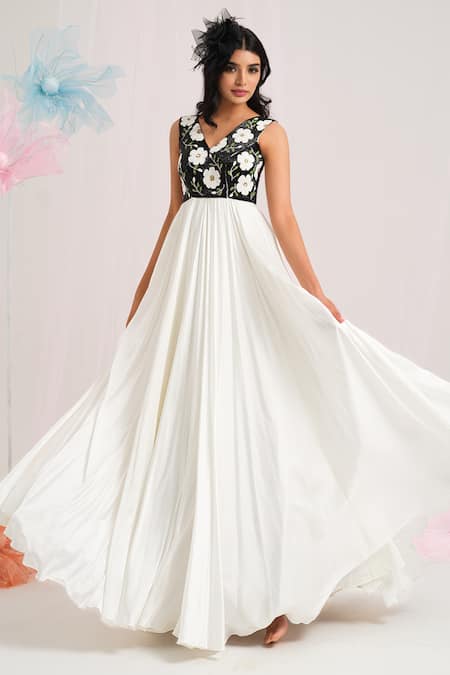 House Of Akshata Black Bemberg, Satin Embroidery V-neck Chic Floral Elegance Gown 