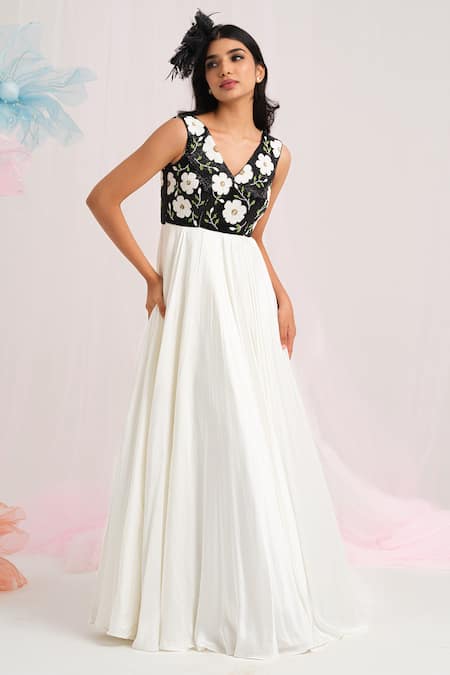 Buy_House Of Akshata_Black Bemberg, Satin Embroidery V-neck Chic Floral Elegance Gown _Online_at_Aza_Fashions