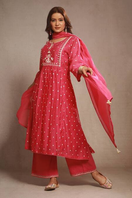 Sonali Methi_Pink Embroidery Round Neck Rani Hand Kurta Set _Online_at_Aza_Fashions