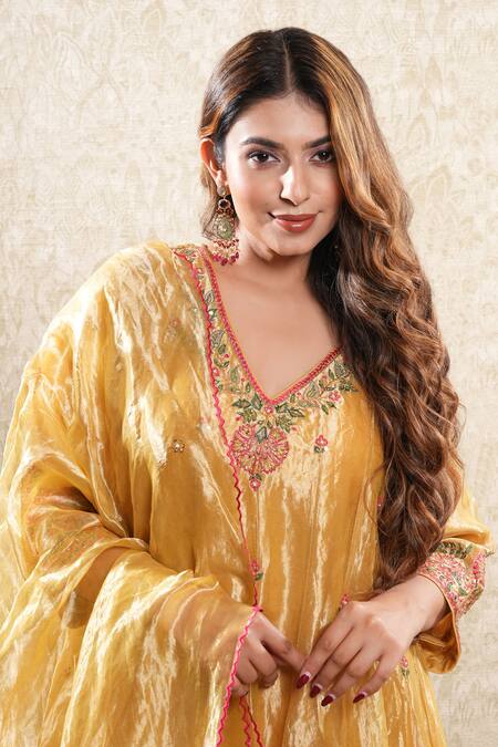 Sonali Methi_Yellow Tissue Embroidery V-neck Anarkali Set _at_Aza_Fashions