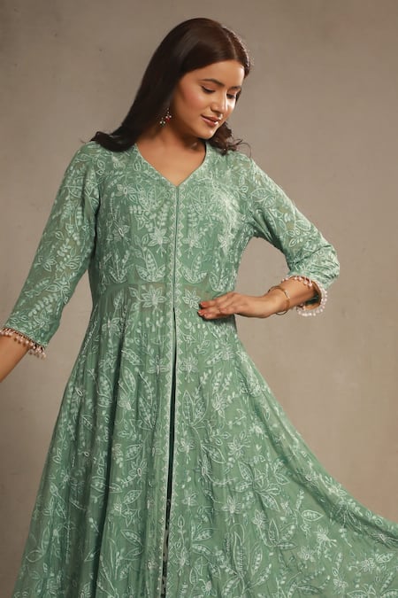 Sonali Methi Green Chanderi Embroidery V-neck Sage Anarkali Set at Aza Fashions Sonali Methi_Green Chanderi Embroidery V-neck Sage Anarkali Set _at_Aza_Fashions