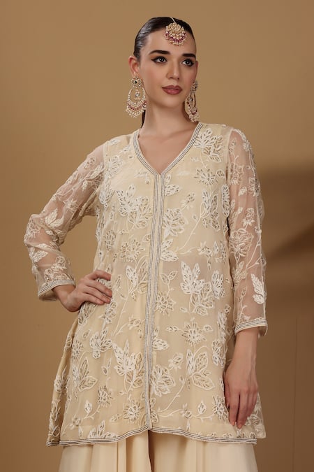 Shop_Sonali Methi_Off White Organza Embroidery V-neck Designer Kurta Set _Online_at_Aza_Fashions
