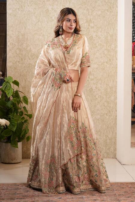 Sonali Methi_Gold Tissue Embroidery V-neck Lehenga Set _at_Aza_Fashions