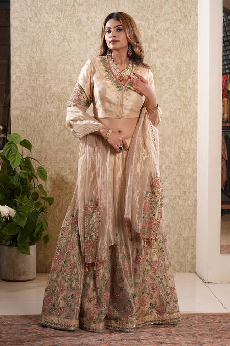 Buy_Sonali Methi_Gold Tissue Embroidery V-neck Lehenga Set 