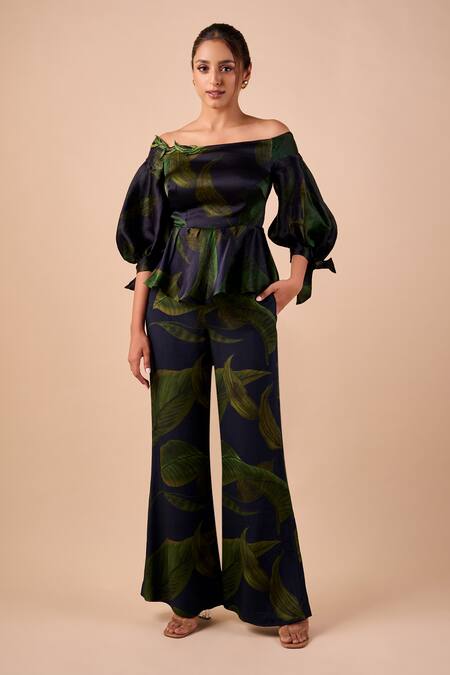 Buy Shriya Som Blue Organza Off-shoulder Leaf Print Off Top Online at Aza Fashions Buy_Shriya Som_Blue Organza Off-shoulder Leaf Print Off Top _Online_at_Aza_Fashions