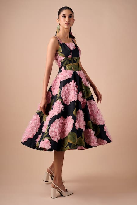 Shriya Som_Blue Cotton Fabric Flowers Square Neck Hydrangea Print Midi Dress _Online_at_Aza_Fashions