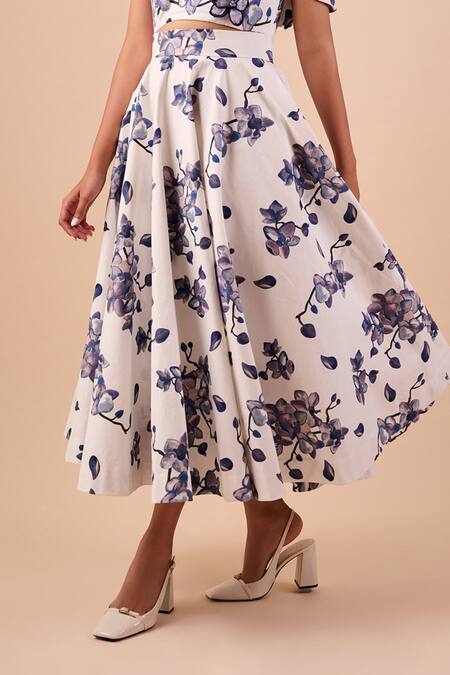 Shriya Som_White Cotton Embroidery Orchid Print Skirt _Online_at_Aza_Fashions