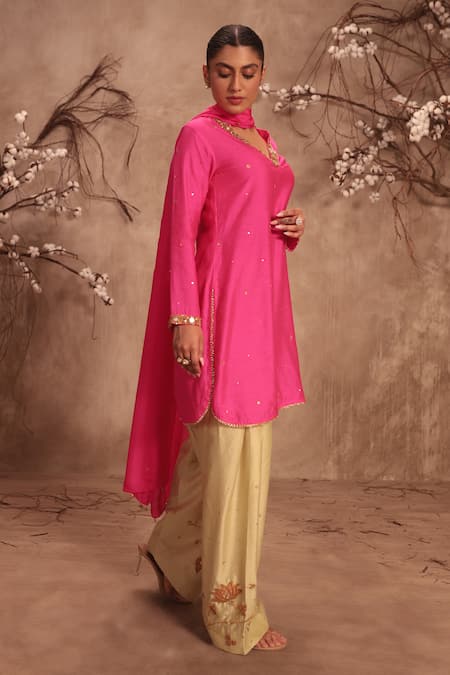 Label Niti Bothra Pink Silk Embroidery, Gota Patti V-neck Hot Zardosi Kurta Set Online at Aza Fashions Label Niti Bothra_Pink Silk Embroidery, Gota Patti V-neck Hot Zardosi Kurta Set _Online_at_Aza_Fashions