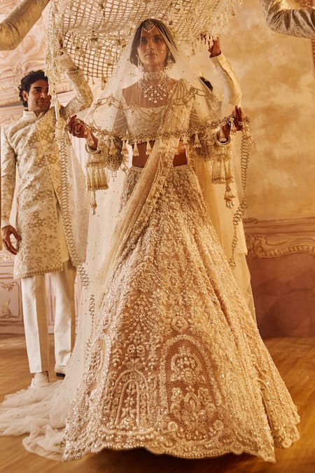 Seema Gujral_Ivory Pearls Hand Embroidered Chaadar Dupatta _Online_at_Aza_Fashions