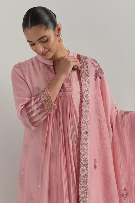 Buy_Ikshita Choudhary_Pink Chanderi Embroidery Round Neck Light Kurta Pant Dupatta Set _Online_at_Aza_Fashions