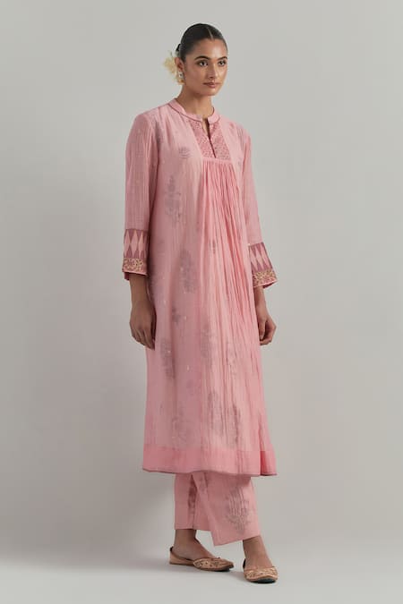 Buy_Ikshita Choudhary_Pink Chanderi Embroidery Round Neck Light Kurta Pant Dupatta Set 