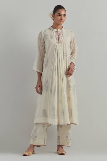 Shop_Ikshita Choudhary_White Chanderi Embroidery Mandarin Collar Block Print Kurta Pant Set _Online_at_Aza_Fashions