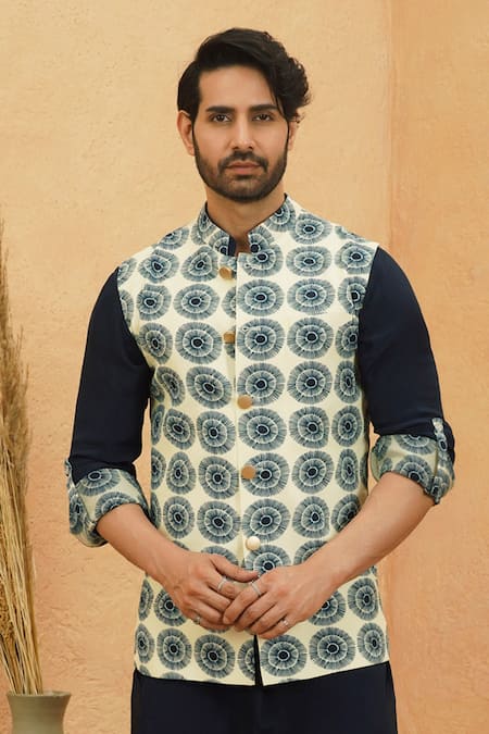 Sva By Sonam & Paras Modi_Blue Crepe Reversible Midnight Bundi_Online_at_Aza_Fashions