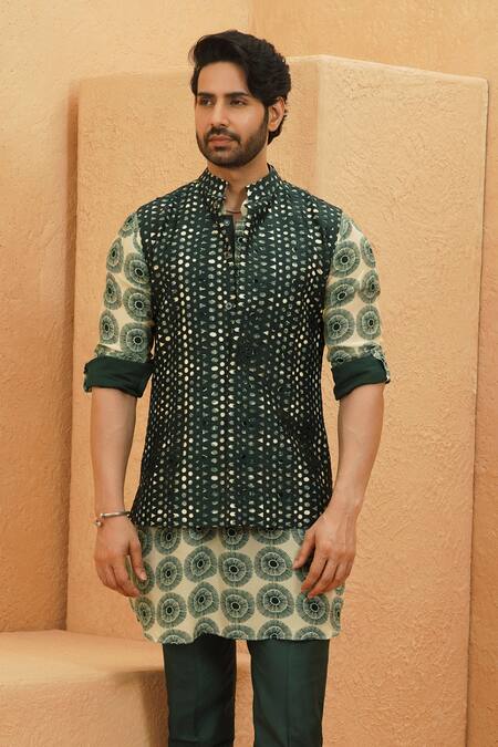 Sva By Sonam & Paras Modi Emerald Green Crepe Kurta Online at Aza Fashions Sva By Sonam & Paras Modi_Emerald Green Crepe Kurta_Online_at_Aza_Fashions