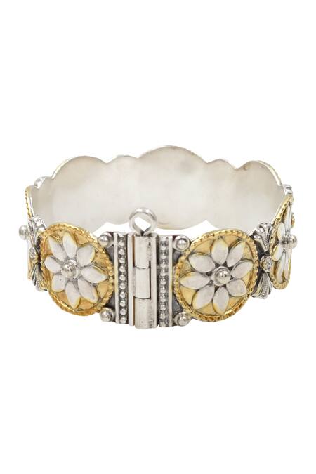 Sangeeta Boochra_Gold Plated Designer Handcrafted Bangle _Online_at_Aza_Fashions