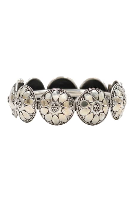 Sangeeta Boochra_Silver Plated Designer Bangle _Online_at_Aza_Fashions