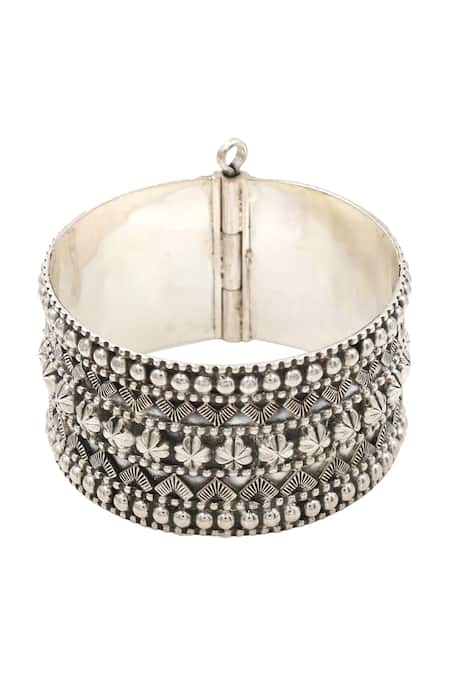 Sangeeta Boochra Designer Silver Handcrafted Bangle 