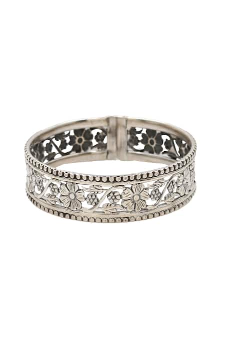 Sangeeta Boochra Designer Silver Floral Bangle 