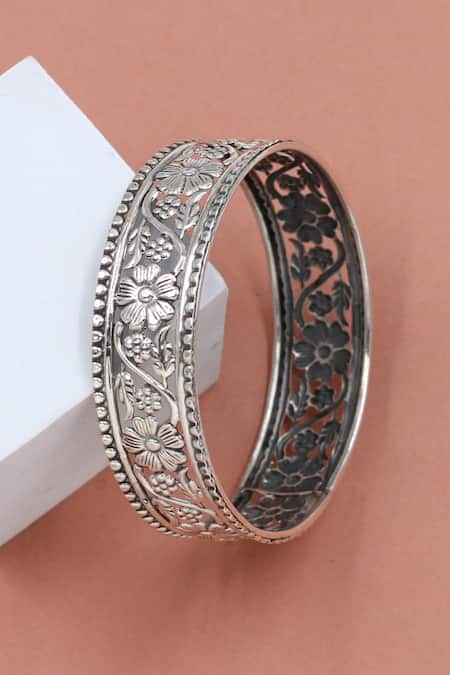 Sangeeta Boochra Designer Silver Floral Bangle 