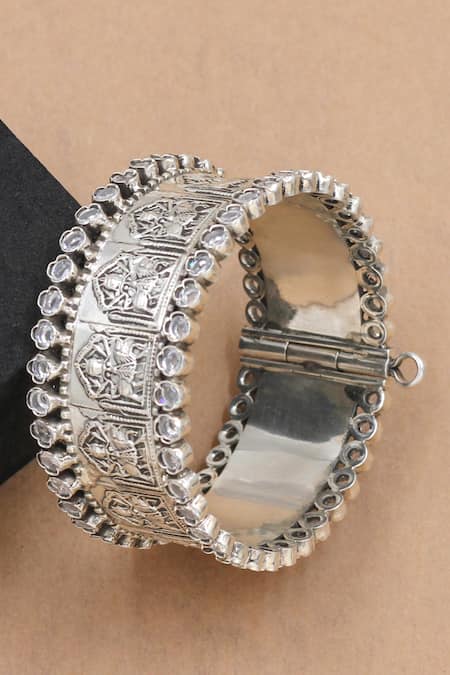 Sangeeta Boochra Designer Checkered Silver Bangle 