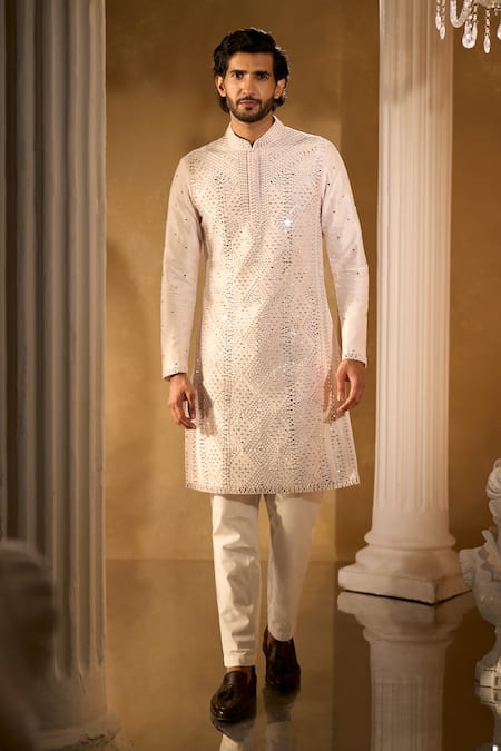 Aariyana Couture Light Pink Embroidered Kurta Set 