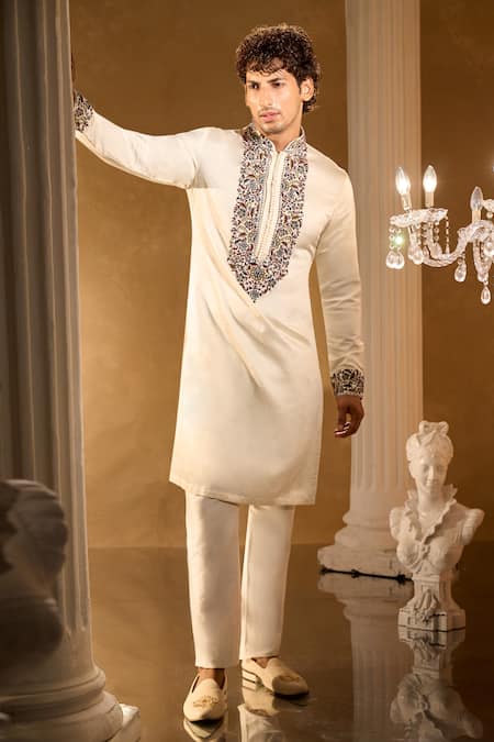 Buy_Aariyana Couture_Cream Silk, Cotton Embroidery Kurta Set _Online_at_Aza_Fashions