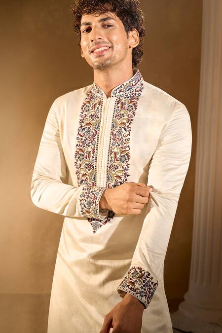 Buy_Aariyana Couture_Cream Silk, Cotton Embroidery Kurta Set 