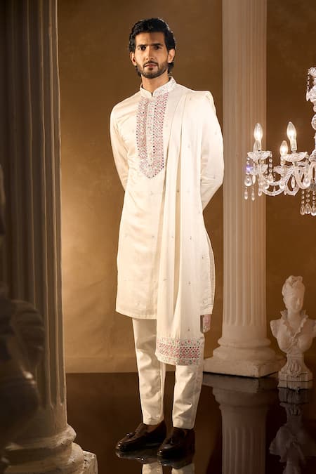 Aariyana Couture Embroidered Kurta Pant Set 