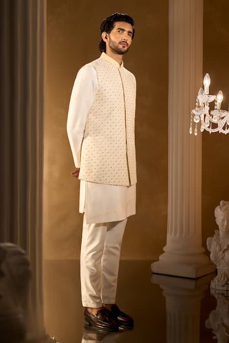 Buy Aariyana Couture Off White Silk Embroidery Bundi And Kurta Set Online at Aza Fashions Buy_Aariyana Couture_Off White Silk Embroidery Bundi And Kurta Set _Online_at_Aza_Fashions