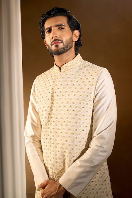 Shop Aariyana Couture Off White Silk Embroidery Bundi And Kurta Set Online at Aza Fashions Shop_Aariyana Couture_Off White Silk Embroidery Bundi And Kurta Set _Online_at_Aza_Fashions