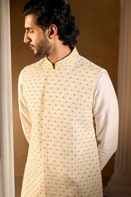 Aariyana Couture Off White Silk Embroidery Bundi And Kurta Set at Aza Fashions Aariyana Couture_Off White Silk Embroidery Bundi And Kurta Set _at_Aza_Fashions