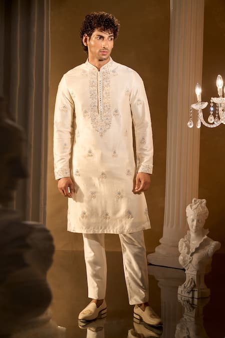 Aariyana Couture Light Gold Silk Kurta Set 