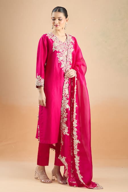 Prisho_Pink Chiffon Embroidery V-neck Floral Applique Kurta Set _at_Aza_Fashions