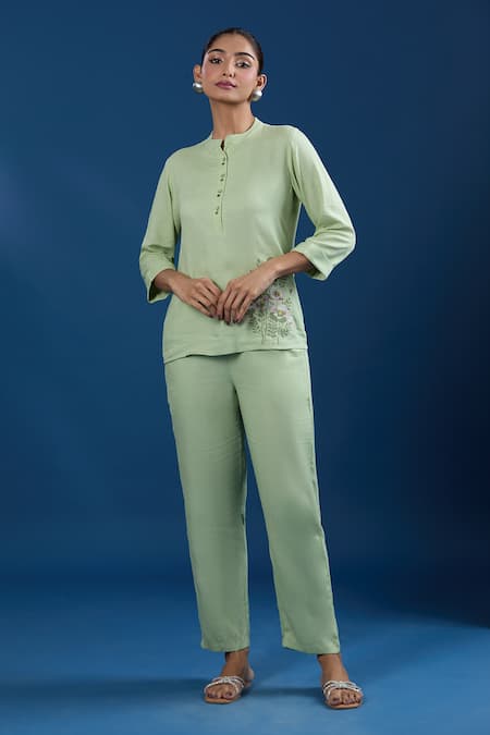 Naintara Bajaj_Green Embroidery Mandarin Collar Pale Liva Viscose Shirt And Pant Set _at_Aza_Fashions