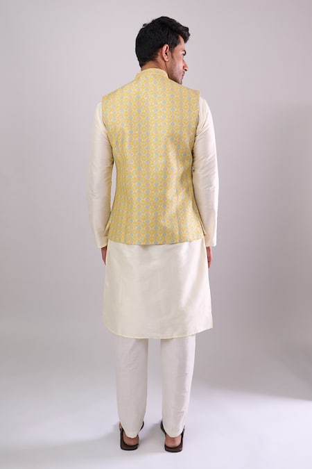 Arihant Rai Sinha Gold Digital Geometric Pattern Bundi 