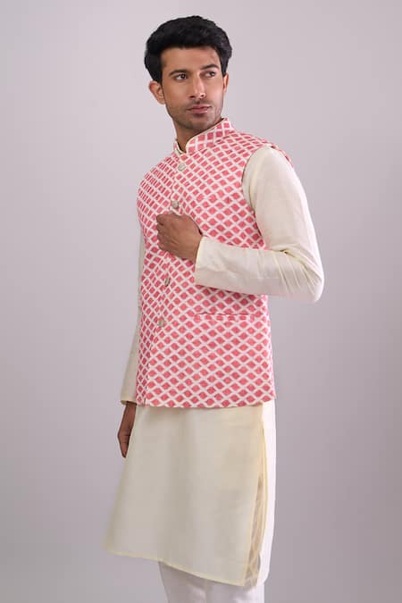 Arihant Rai Sinha_Pink Rani Geometric Pattern Bundi _Online_at_Aza_Fashions