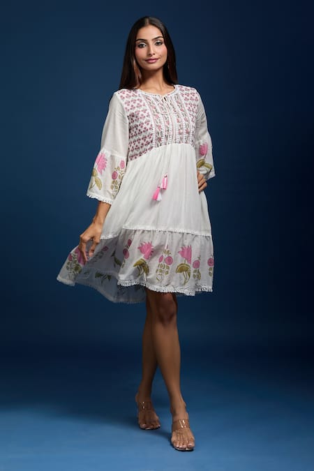 Naintara Bajaj_Off White Cotton Embroidery Round Neck Floral Dress_at_Aza_Fashions