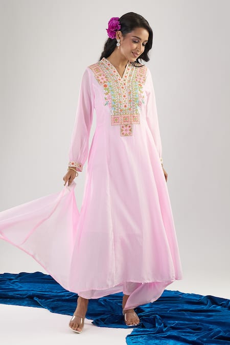 Samyukta Singhania_Pink Cotton Embroidery V-neck Anarkali Set _at_Aza_Fashions