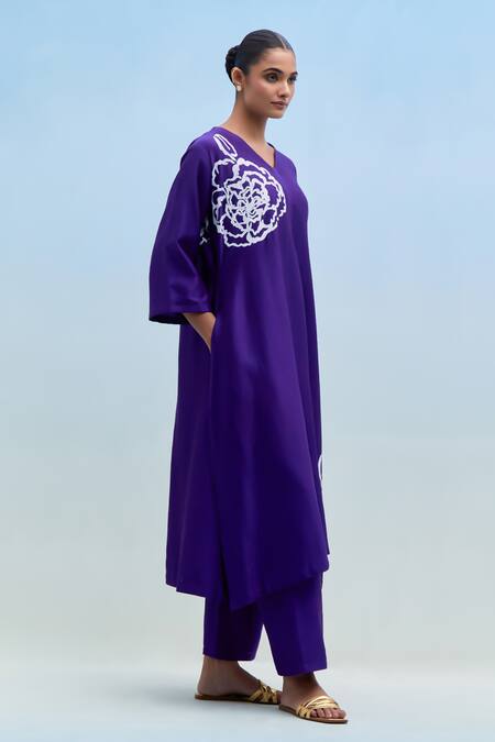 Priya Chaudhary Purple Chanderi Embroidery V-neck Blockprint Kurta Pant Set Online at Aza Fashions Priya Chaudhary_Purple Chanderi Embroidery V-neck Blockprint Kurta Pant Set _Online_at_Aza_Fashions