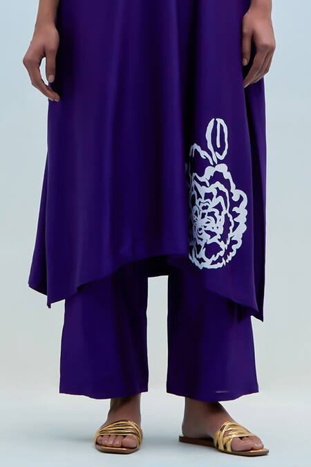 Buy Priya Chaudhary Purple Chanderi Embroidery V-neck Blockprint Kurta Pant Set Online at Aza Fashions Buy_Priya Chaudhary_Purple Chanderi Embroidery V-neck Blockprint Kurta Pant Set _Online_at_Aza_Fashions