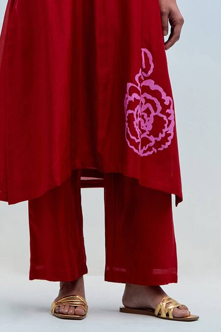 Shop_Priya Chaudhary_Red Chanderi V-neck Blockprint Kurta And Pant Set _Online_at_Aza_Fashions