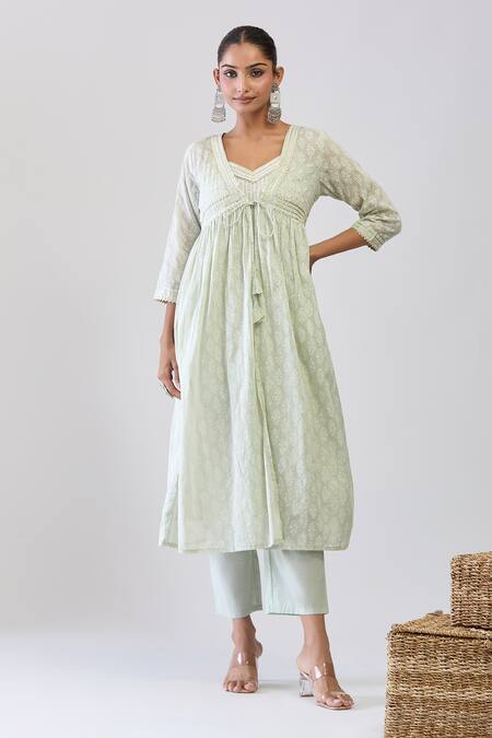 Buy_Samyukta Singhania_Green Cotton Embroidery V-, Round Pista Shrug Set 