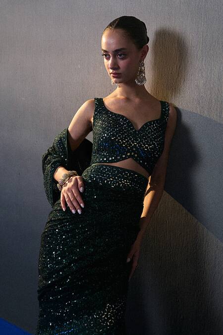 Buy_Angad Singh_Green Sequins Sweetheart Neck Designer Sangeet Saree Set 