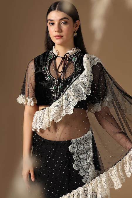 Buy_Rina Dhaka_Black Georgette Beads, Lace Keyhole Neck Skirt Saree Set With Dupatta 