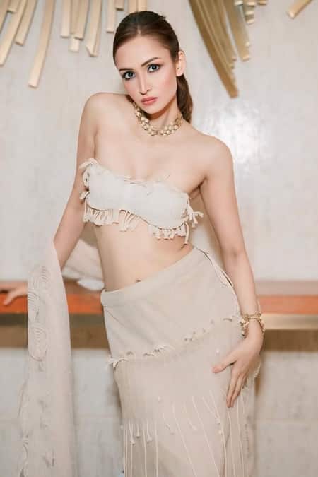 Rina Dhaka White Chiffon Pearls, Fringe Round Neck Embroidered Saree Set Online at Aza Fashions Rina Dhaka_White Chiffon Pearls, Fringe Round Neck Embroidered Saree Set _Online_at_Aza_Fashions