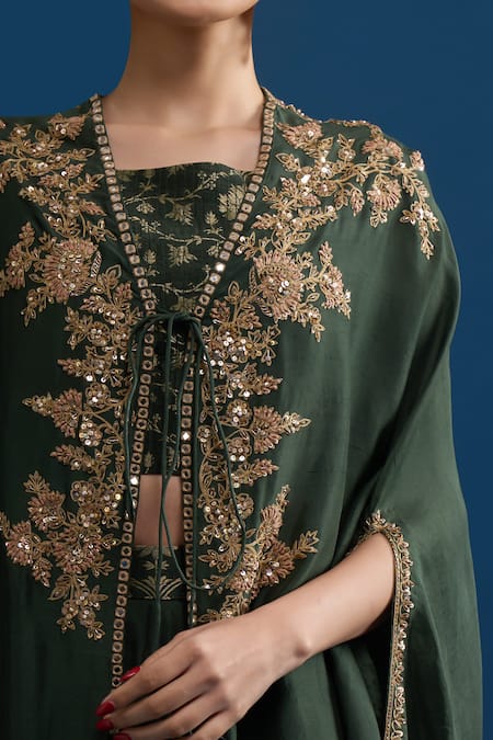 Buy_Matsya_Green Silk Embroidery Open , Round Bottle Cape Set 