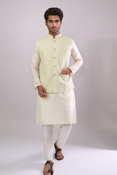 Arihant Rai Sinha Lyril Geometric Pattern Bundi 